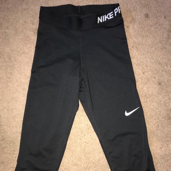 Nike Pro Crop Spandex - Picture 2 of 3
